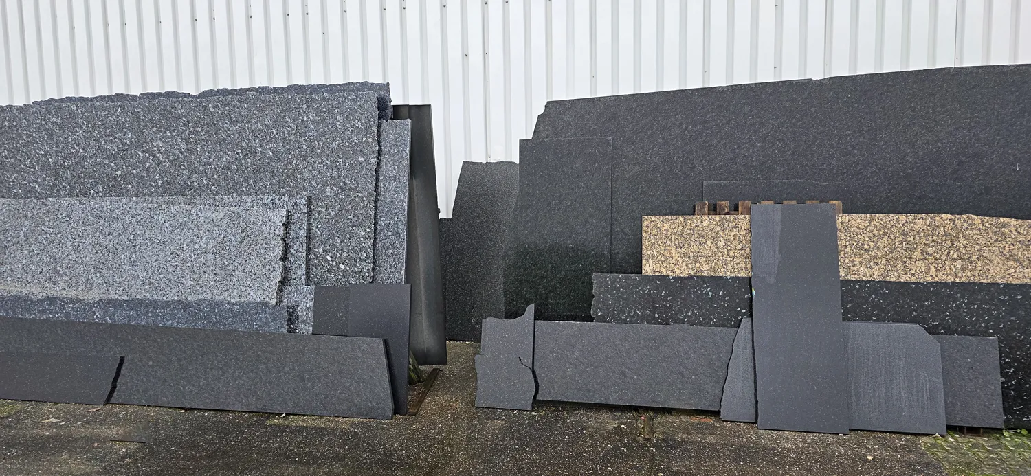 Percoco-Granit - Feinsteinzeug Fliesen - Ausstellung Granit